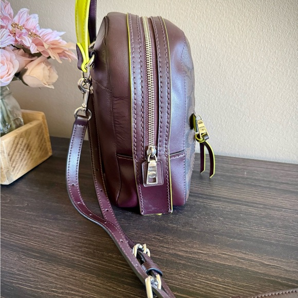 Coach Andi Backpack in Signature Canvas and Lime Green EUC - Picture 7 of 10